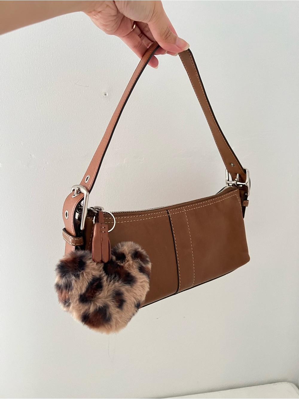 Coach Bag - Picture 4 of 11
